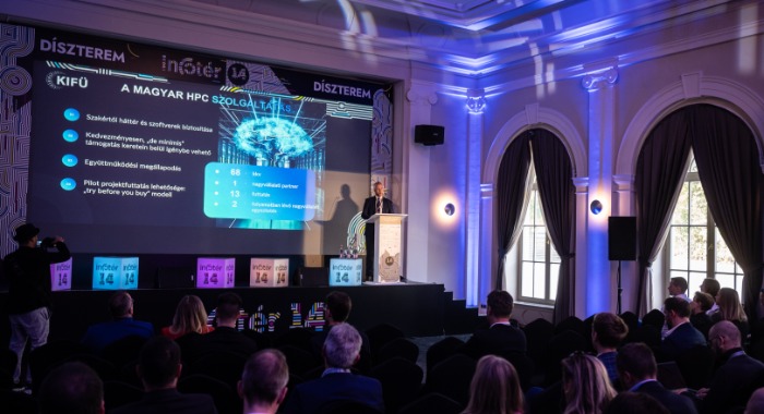„Olyan forradalom előtt állunk, mint a ’80-as években”: üzemel az első magyar szuperszámítógép
