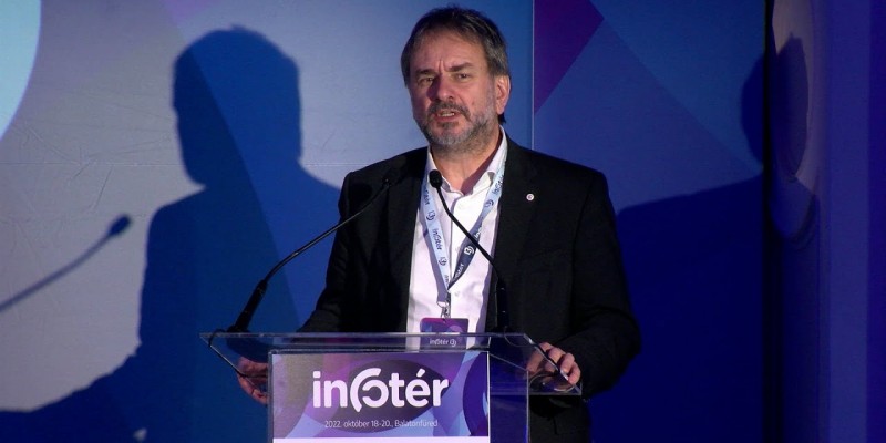 Pomázi Gyula előadása a 13. Infotér Konferencián